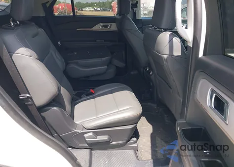 2025 Ford Explorer Active from USA, damaged, VIN 1FMUK7DH2SGA00592